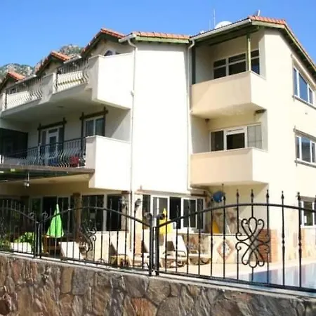 Turunc Barbaros 公寓式酒店 3*